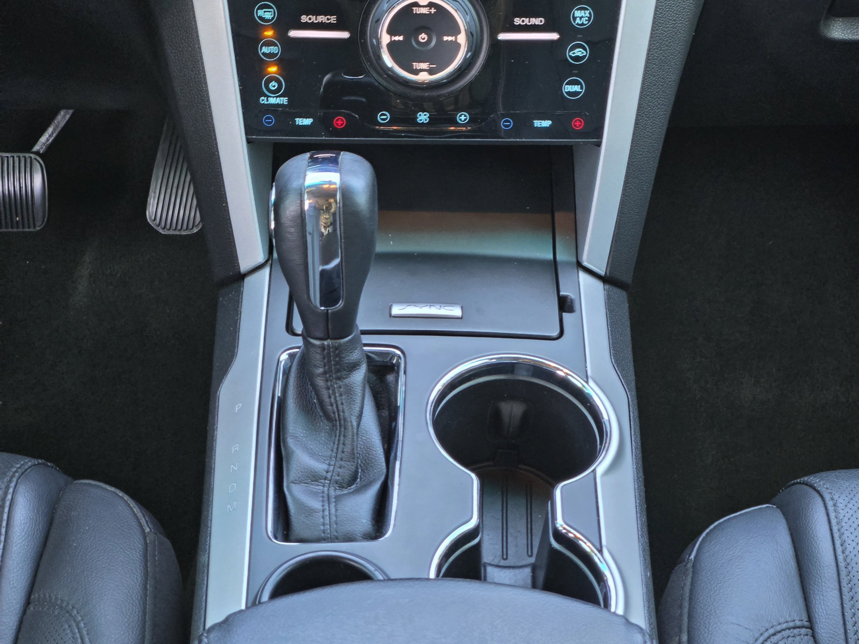 Used 2015 Ford Explorer Limited w/ Equipment Group 301A FWD image 16
