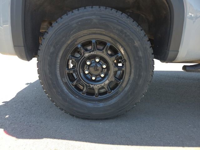 Used 2024 GMC Sierra 1500 AT4X w/ AT4X AEV Edition AWD/4WD image 12