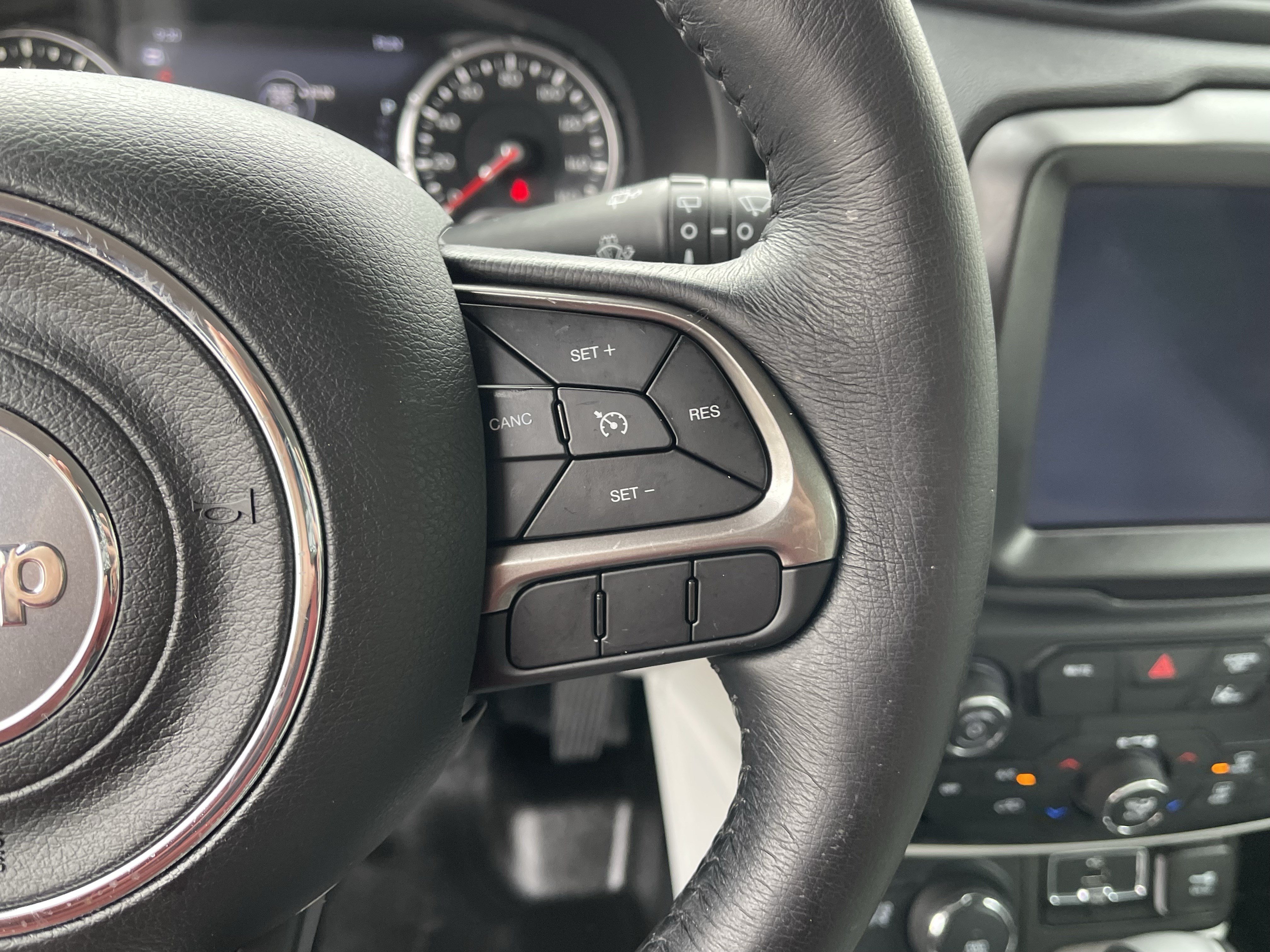 Used 2021 Jeep Renegade Limited AWD/4WD image 23