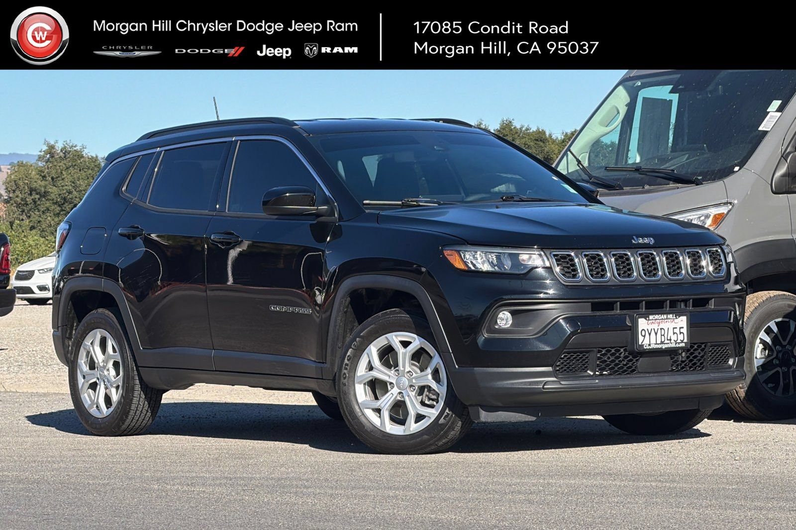 Used 2024 Jeep Compass Latitude AWD/4WD image 1