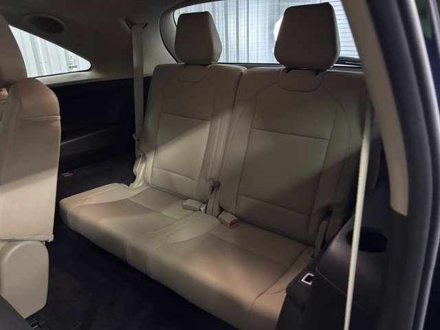 Certified 2017 Acura MDX w/ Technology Package FWD image 14