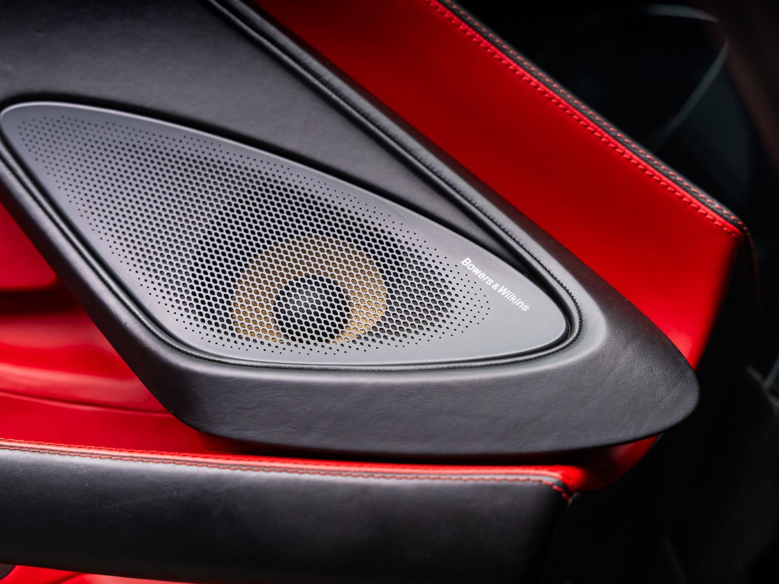 Used 2019 McLaren 570S Coupe RWD image 59
