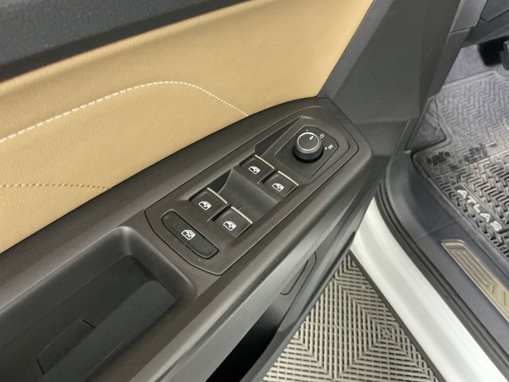 Used 2023 Volkswagen Atlas Cross Sport SE image 20