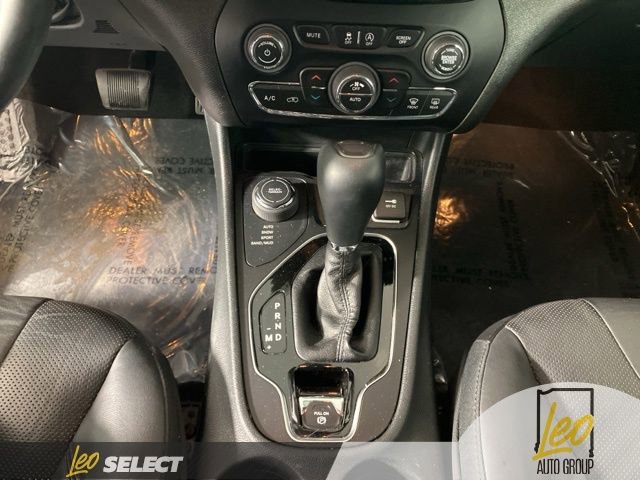 Used 2019 Jeep Cherokee Limited AWD/4WD image 16