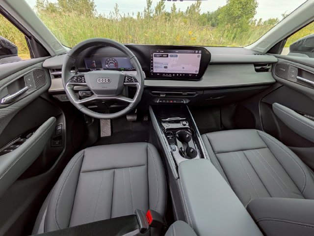 New 2026 Audi Q3 quattro 2.0T AWD/4WD image 7