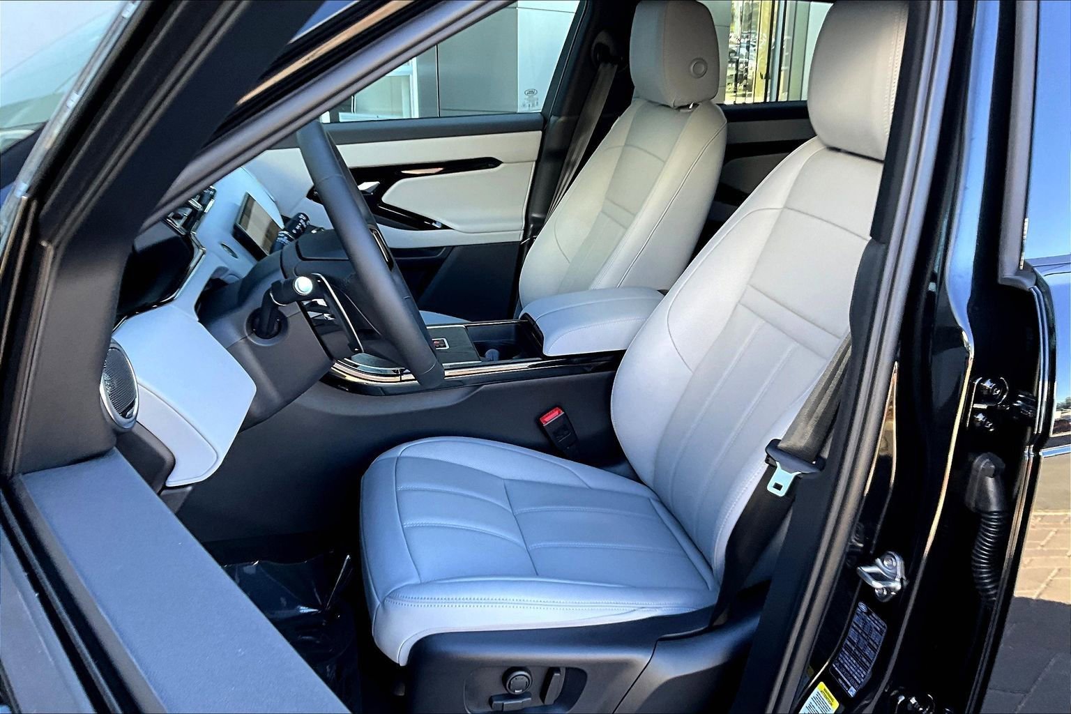 New 2026 Land Rover Range Rover Evoque S image 9