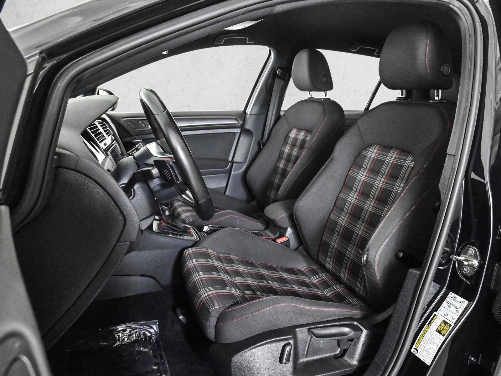 Used 2019 Volkswagen Golf 4-Door FWD image 16