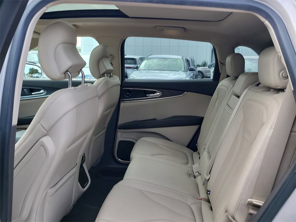 Used 2019 Lincoln Nautilus Reserve image 11