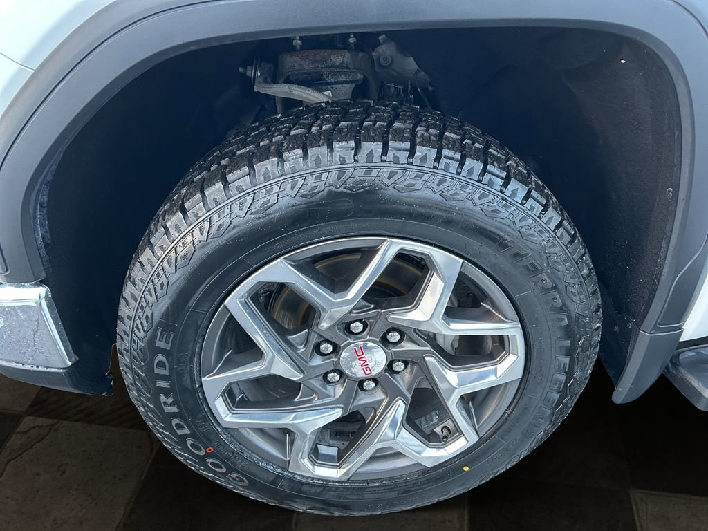 Certified 2023 GMC Sierra 1500 SLT image 12