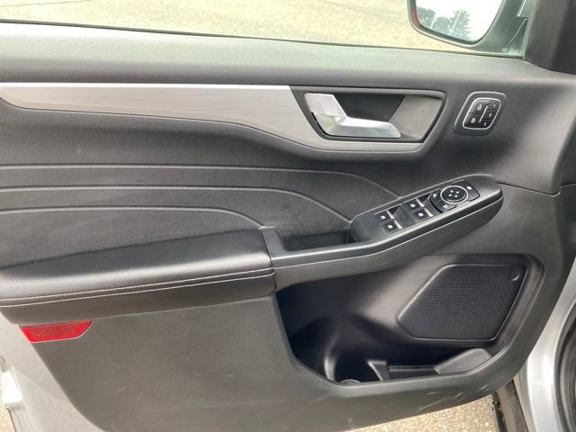 Used 2023 Ford Escape Platinum image 16