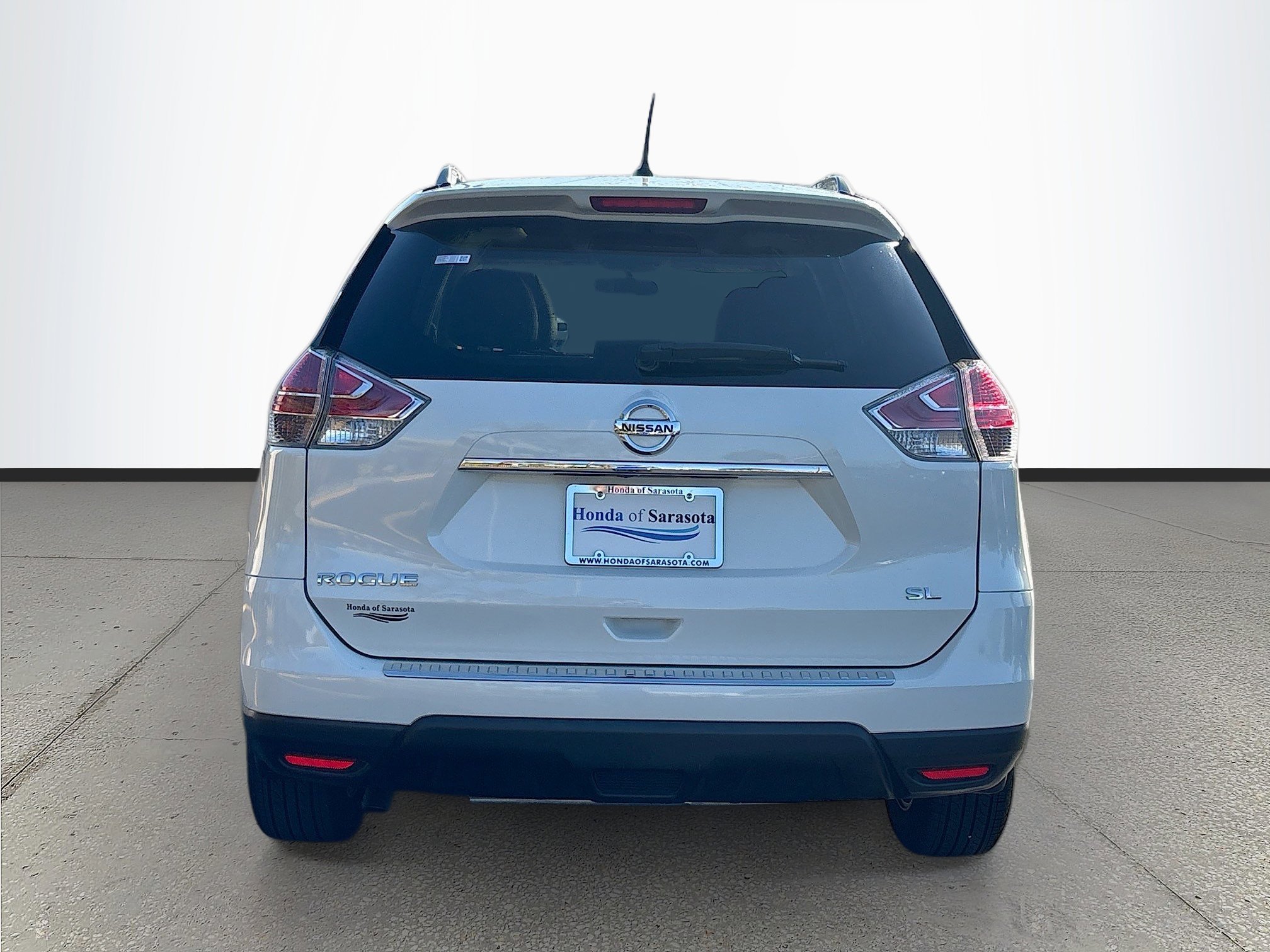 Used 2016 Nissan Rogue SL w/ SL Premium Package image 5