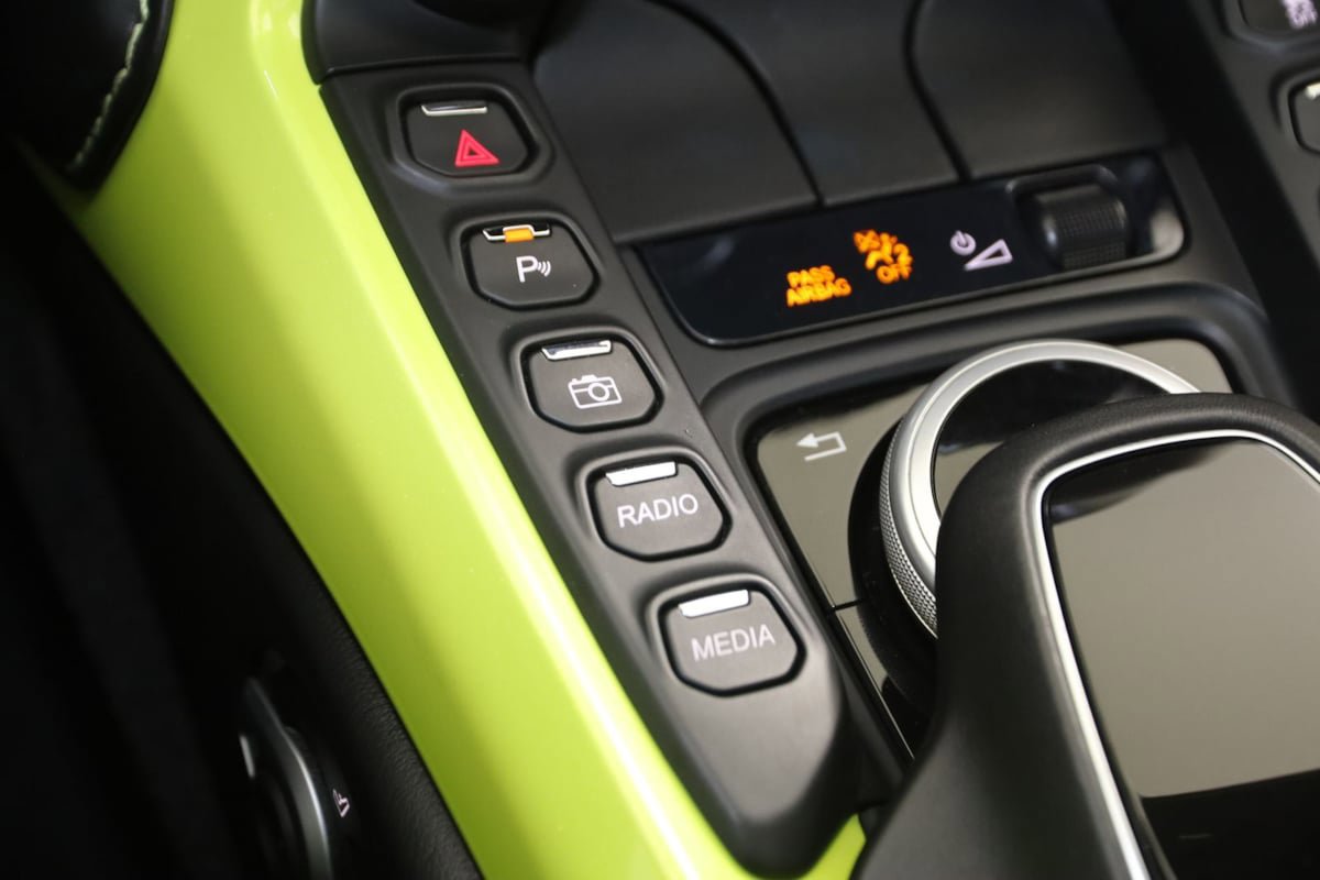 Used 2019 Aston Martin V8 Vantage Coupe RWD image 43