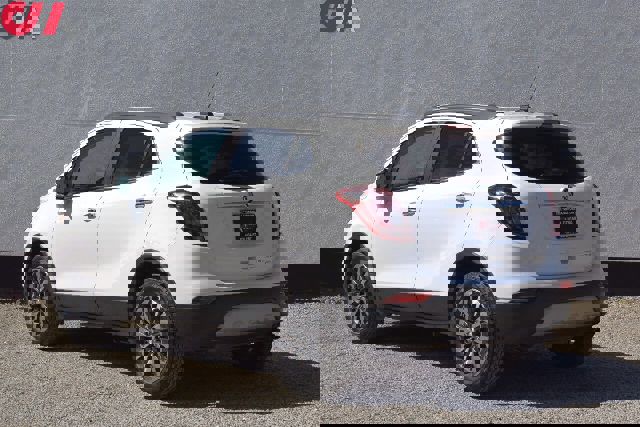 Used 2020 Buick Encore Essence image 2