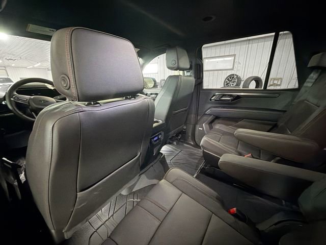 Used 2025 Chevrolet Tahoe RST w/ RST Performance Edition image 9