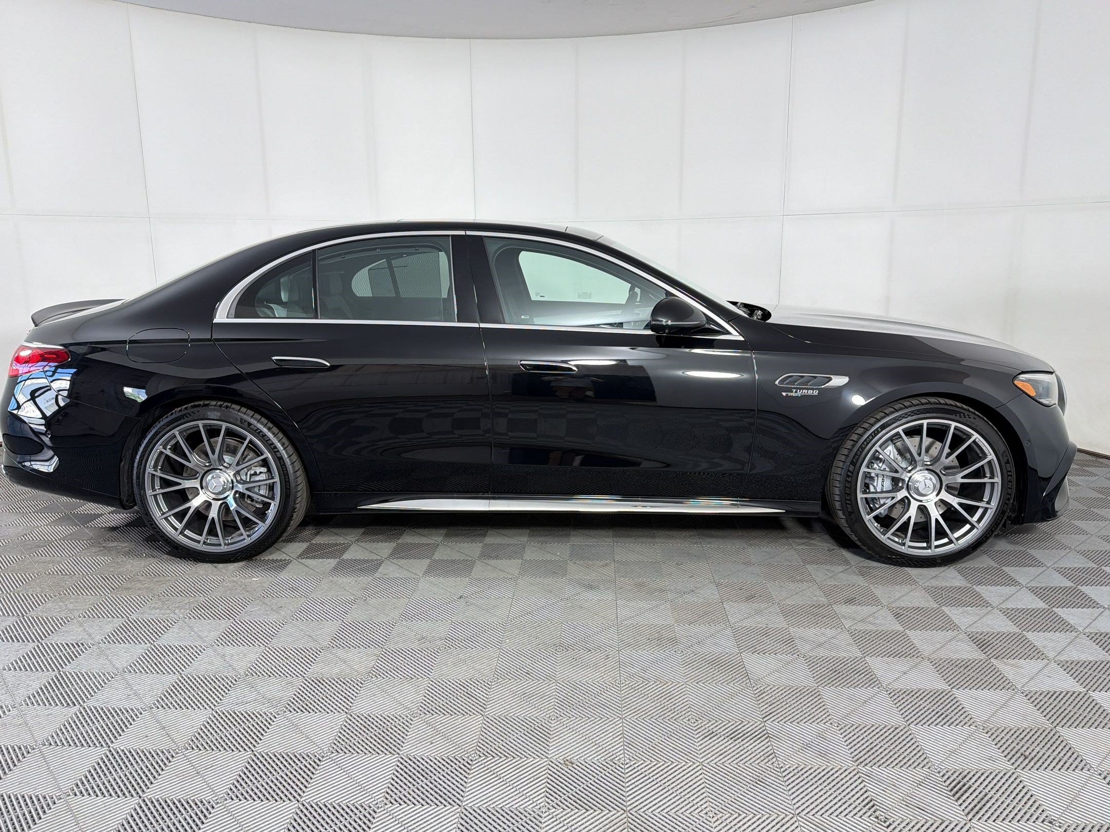 New 2026 Mercedes-Benz E 53 AMG e 4MATIC Sedan image 8