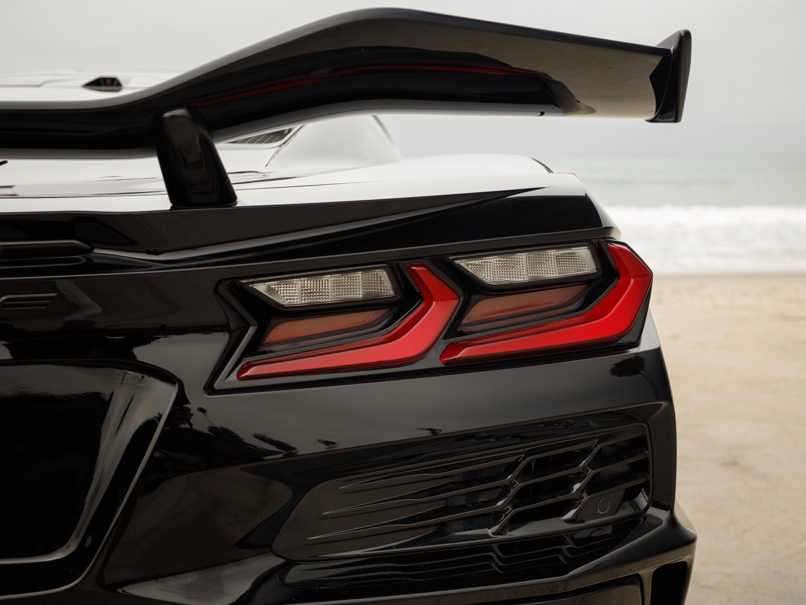 Used 2026 Chevrolet Corvette Z06 RWD image 13