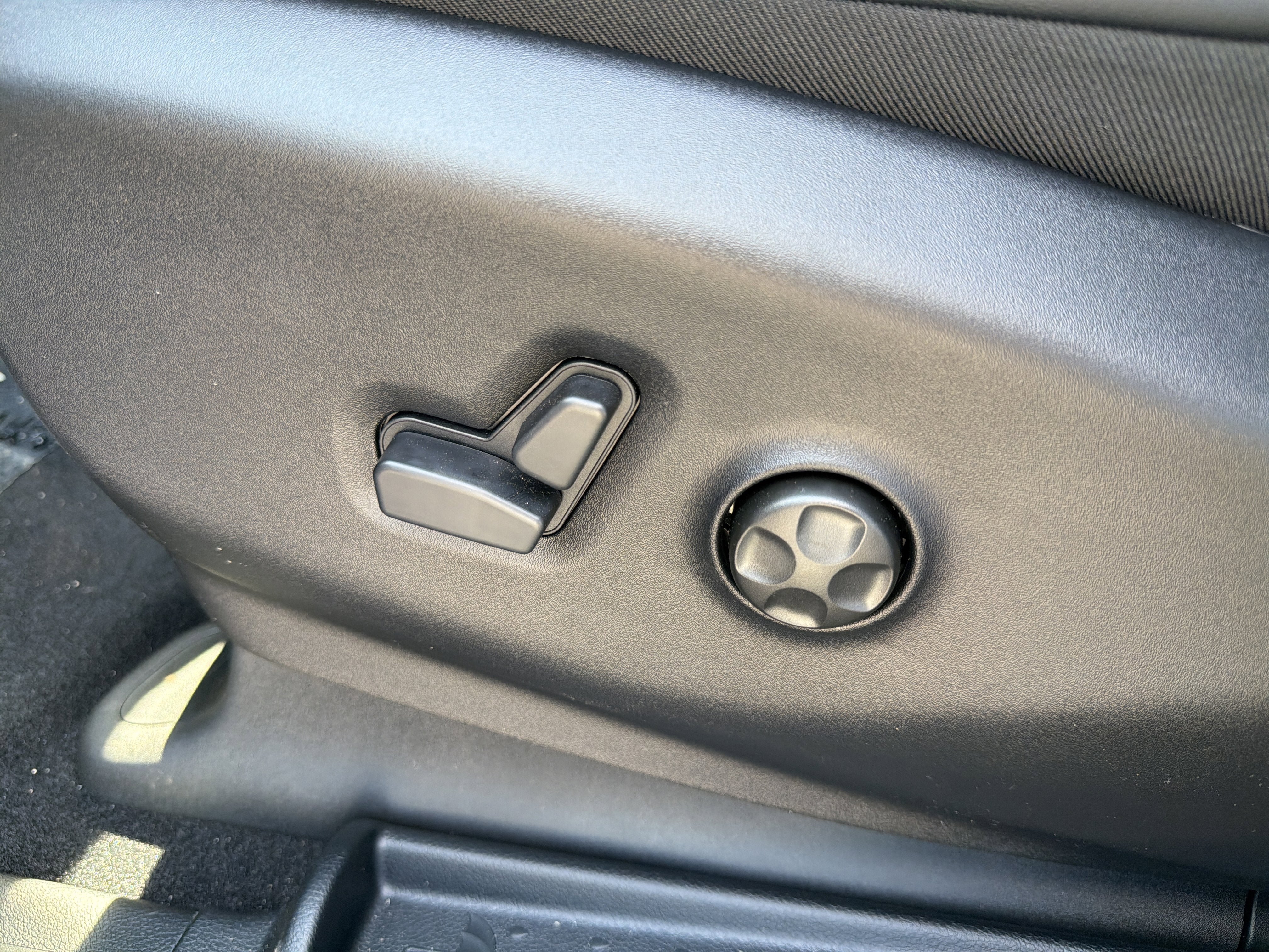 New 2027 Chrysler Pacifica Select AWD/4WD image 26