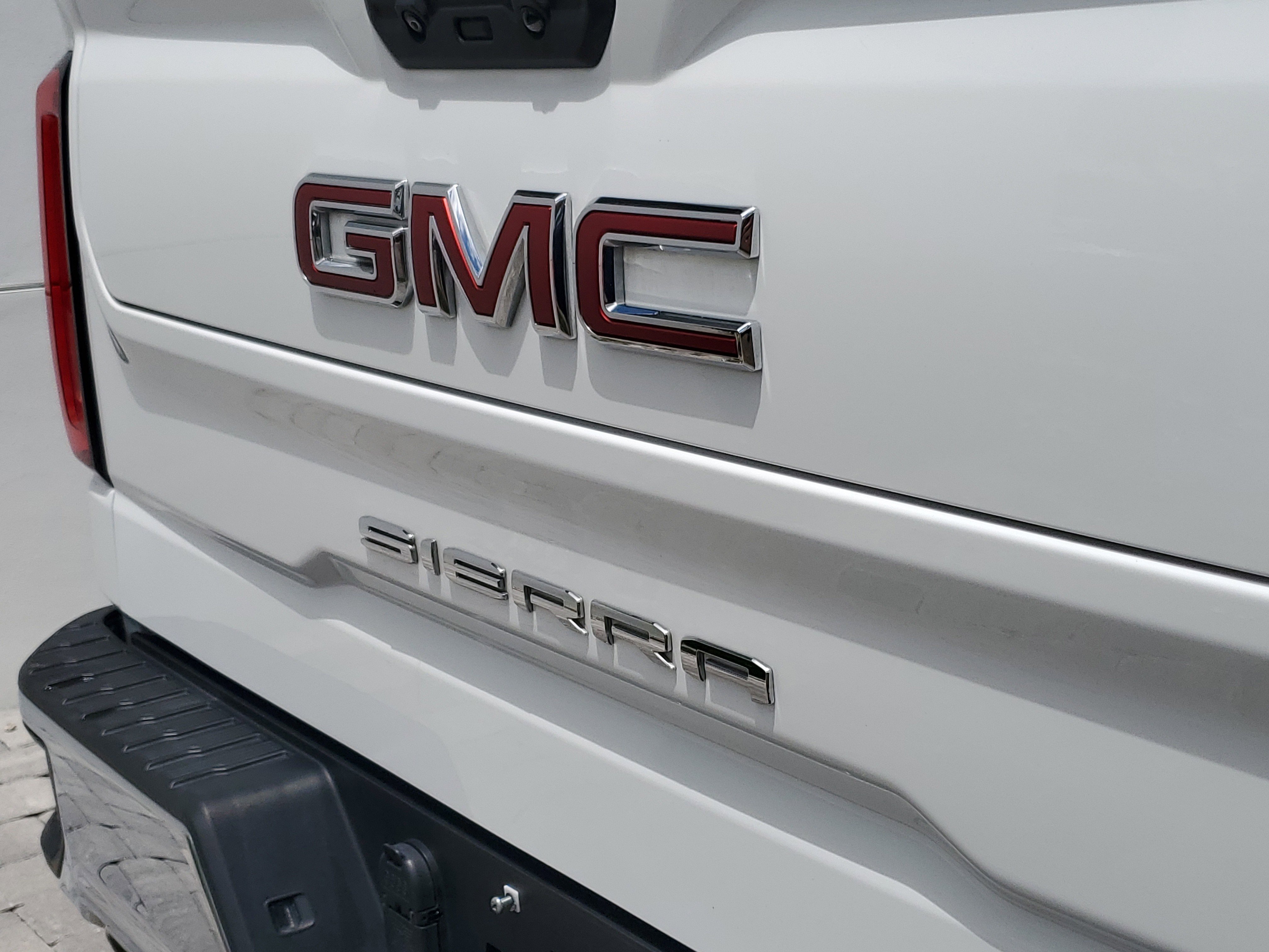 Certified 2023 GMC Sierra 1500 SLT w/ SLT Premium Package AWD/4WD image 9