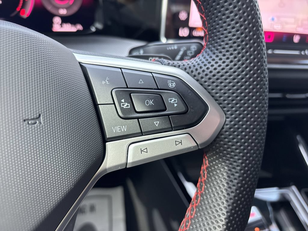 Certified 2025 Volkswagen GTI Autobahn FWD image 17