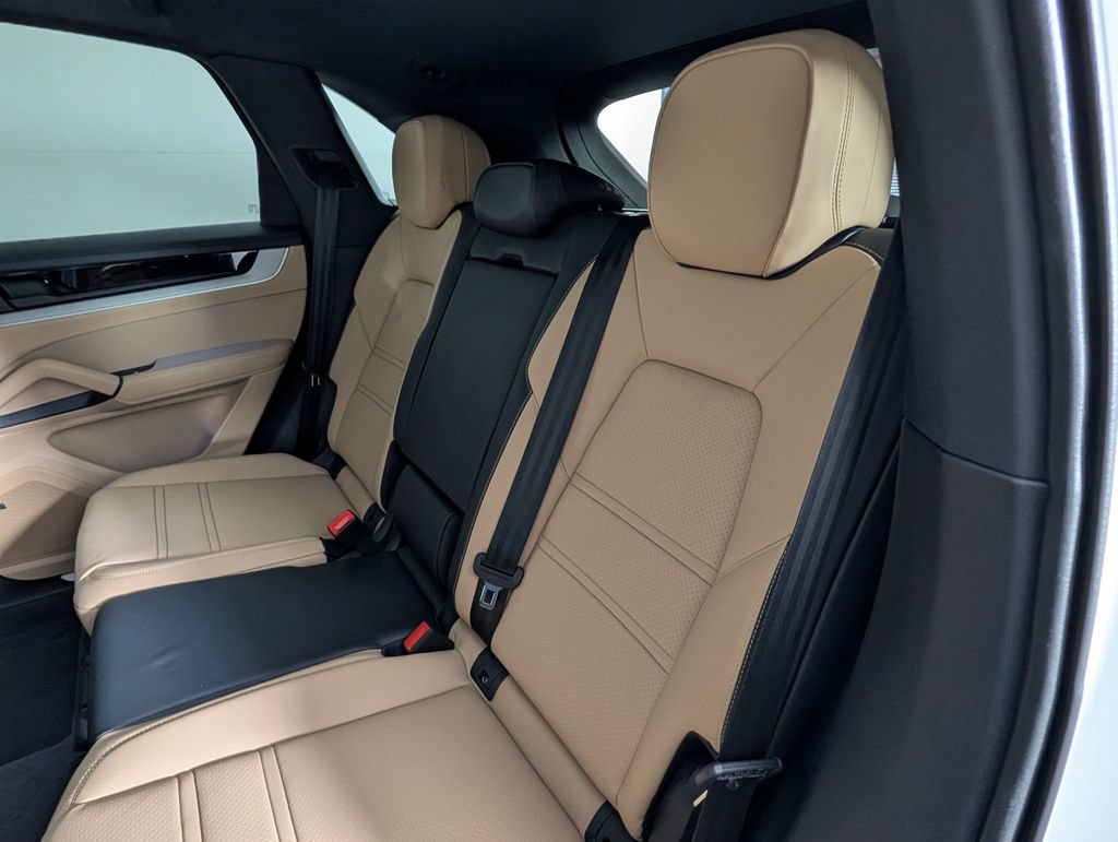 New 2026 Porsche Cayenne AWD/4WD image 24