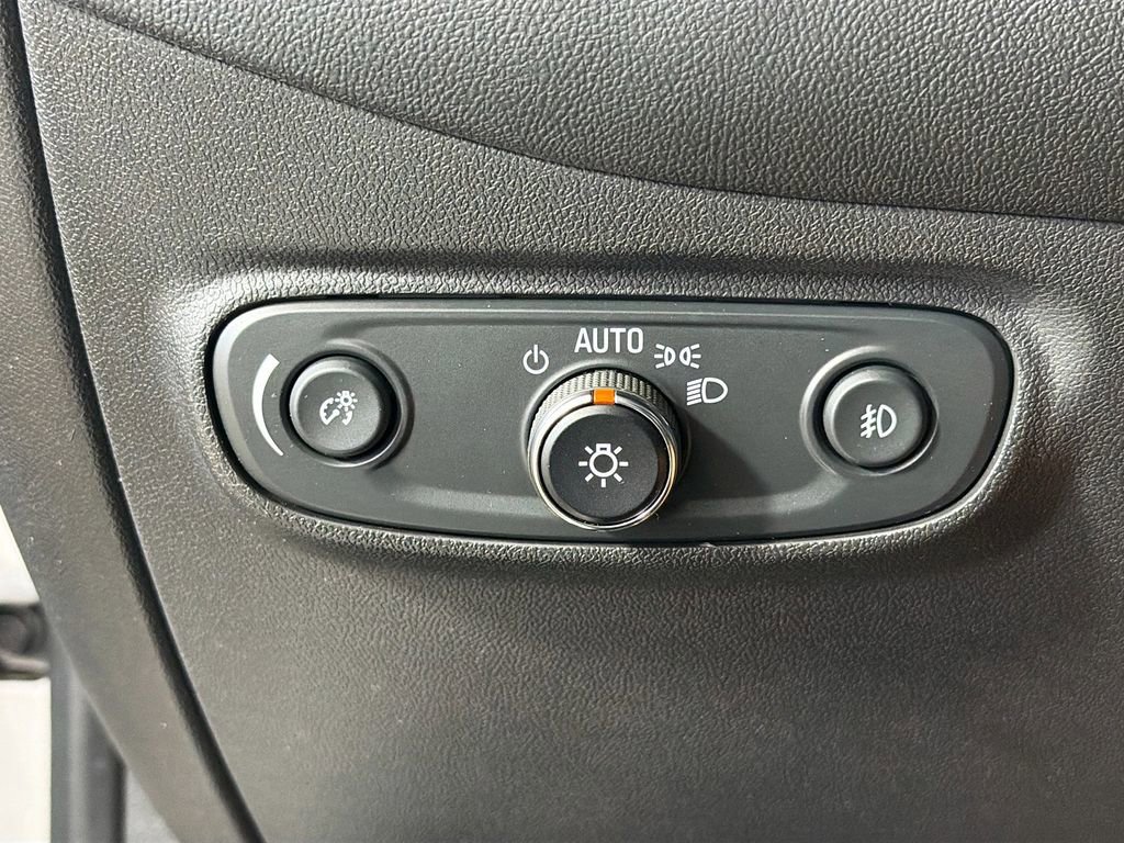 Used 2021 Chevrolet Equinox Premier AWD/4WD image 13