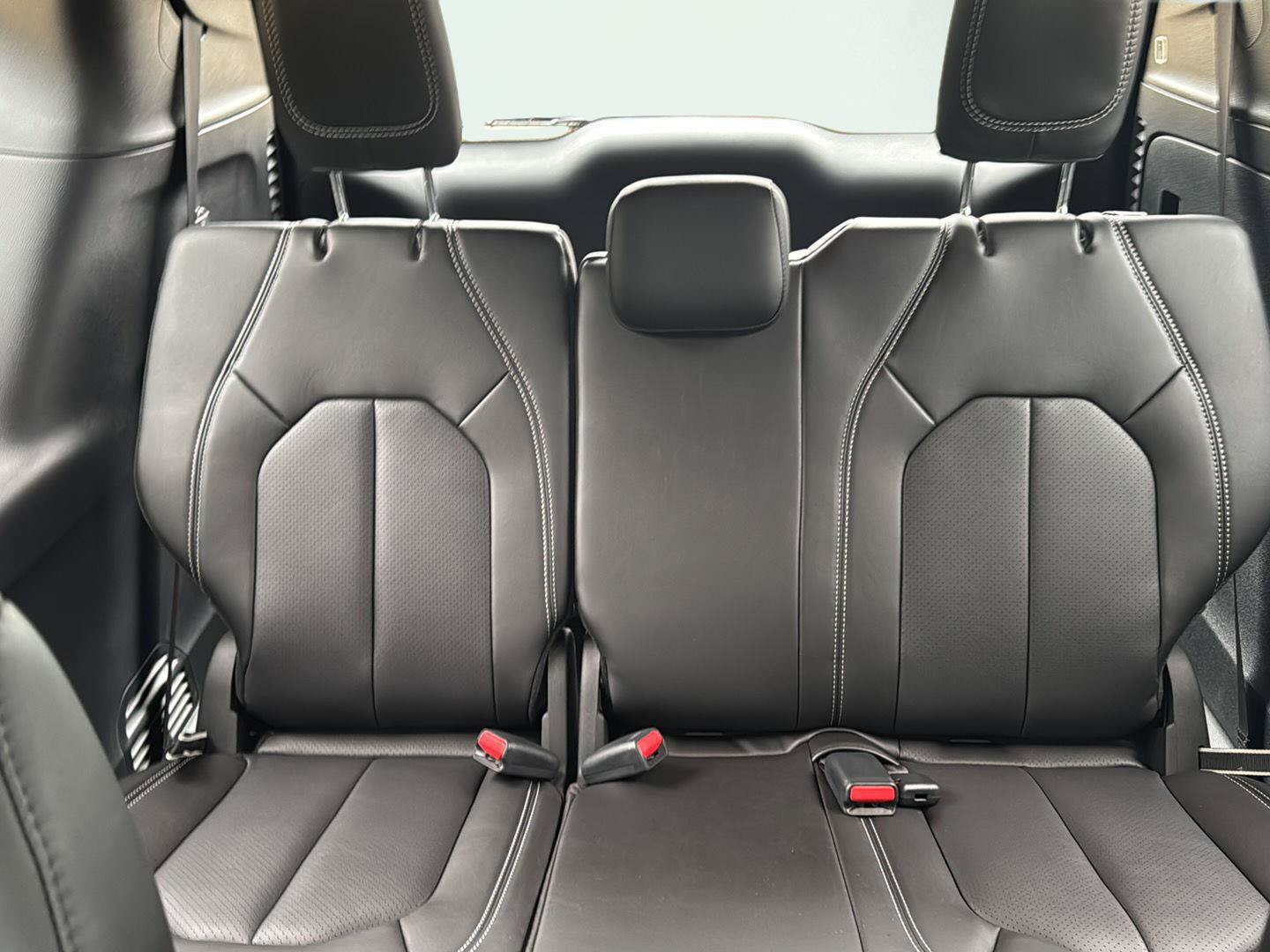 New 2027 Chrysler Pacifica Select FWD image 4