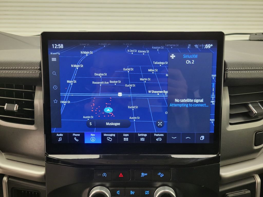 Used 2024 Ford Expedition Max XLT image 17