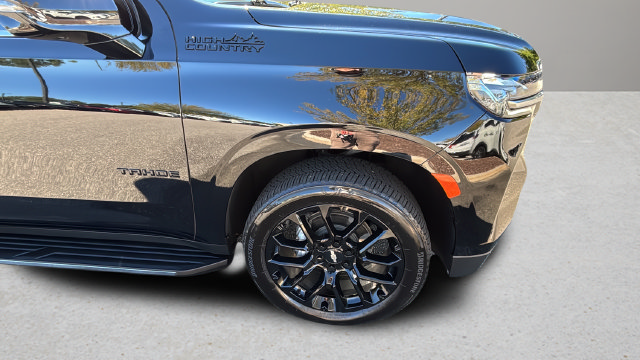 Used 2024 Chevrolet Tahoe High Country AWD/4WD image 38
