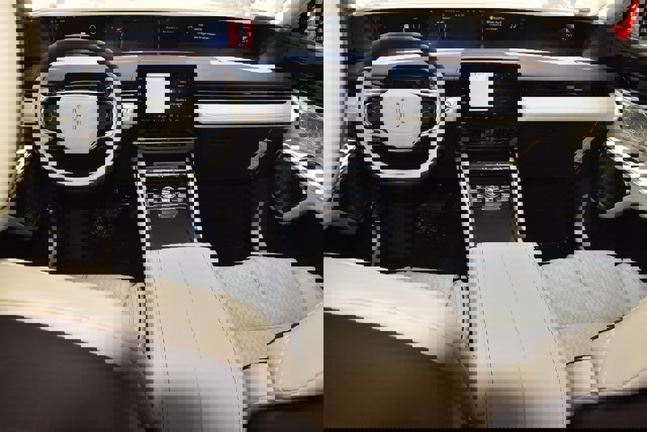 New 2025 Lincoln Nautilus Black Label w/ Jet Appearance Package image 16