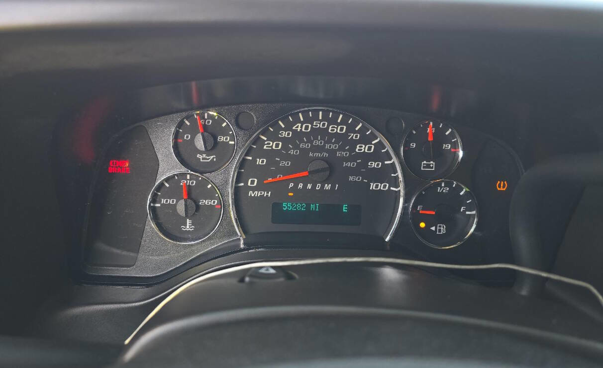 Used 2013 Chevrolet Express 2500 LS w/ Power Package RWD image 8