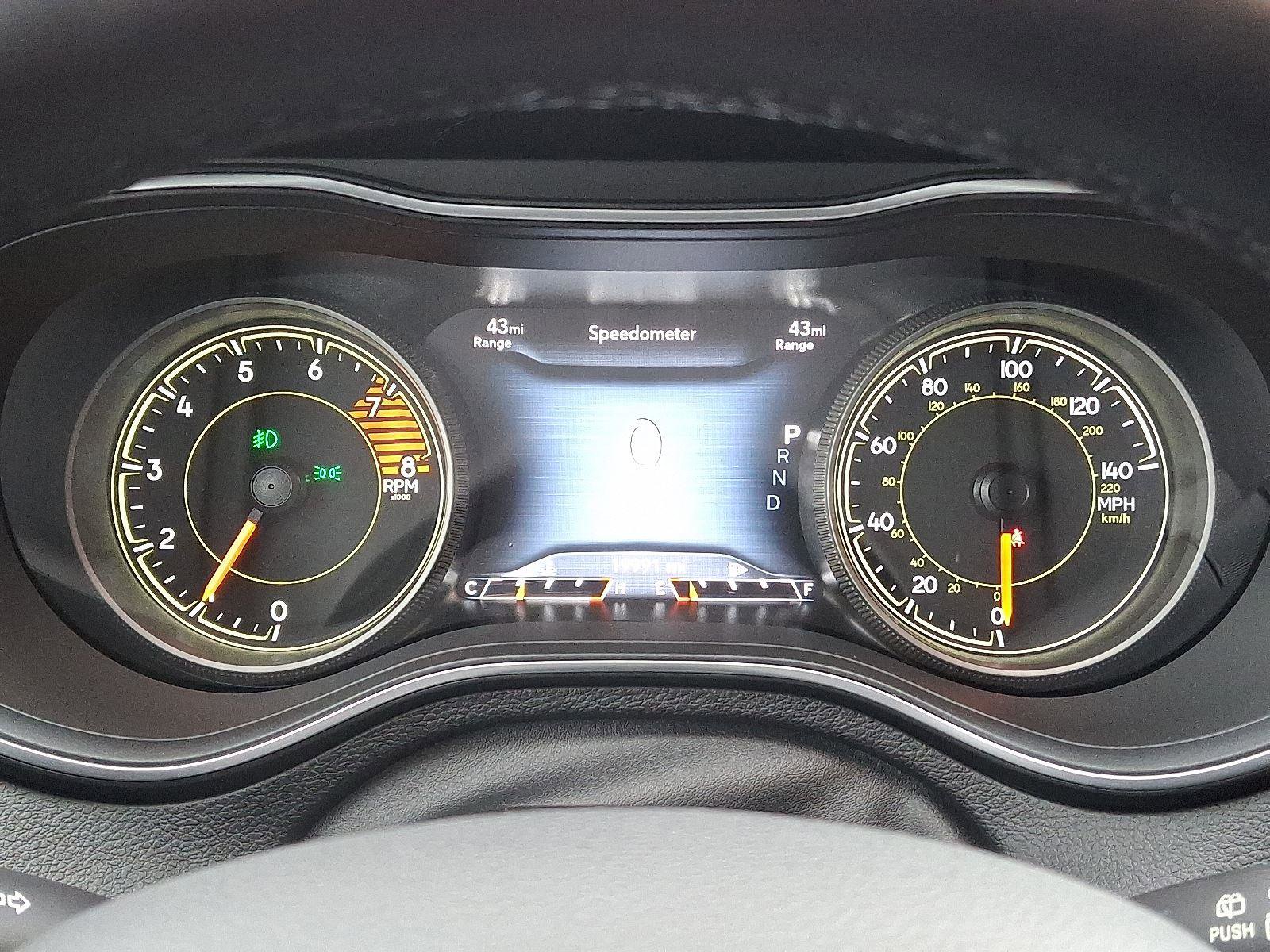 Used 2021 Jeep Cherokee Latitude Lux w/ Comfort/Convenience Group image 18