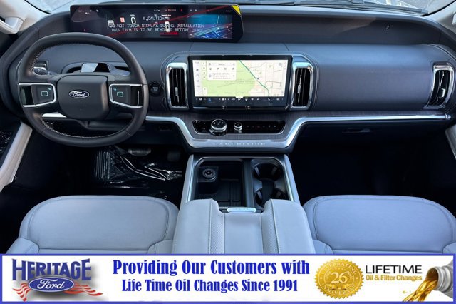New 2026 Ford Expedition Platinum image 13