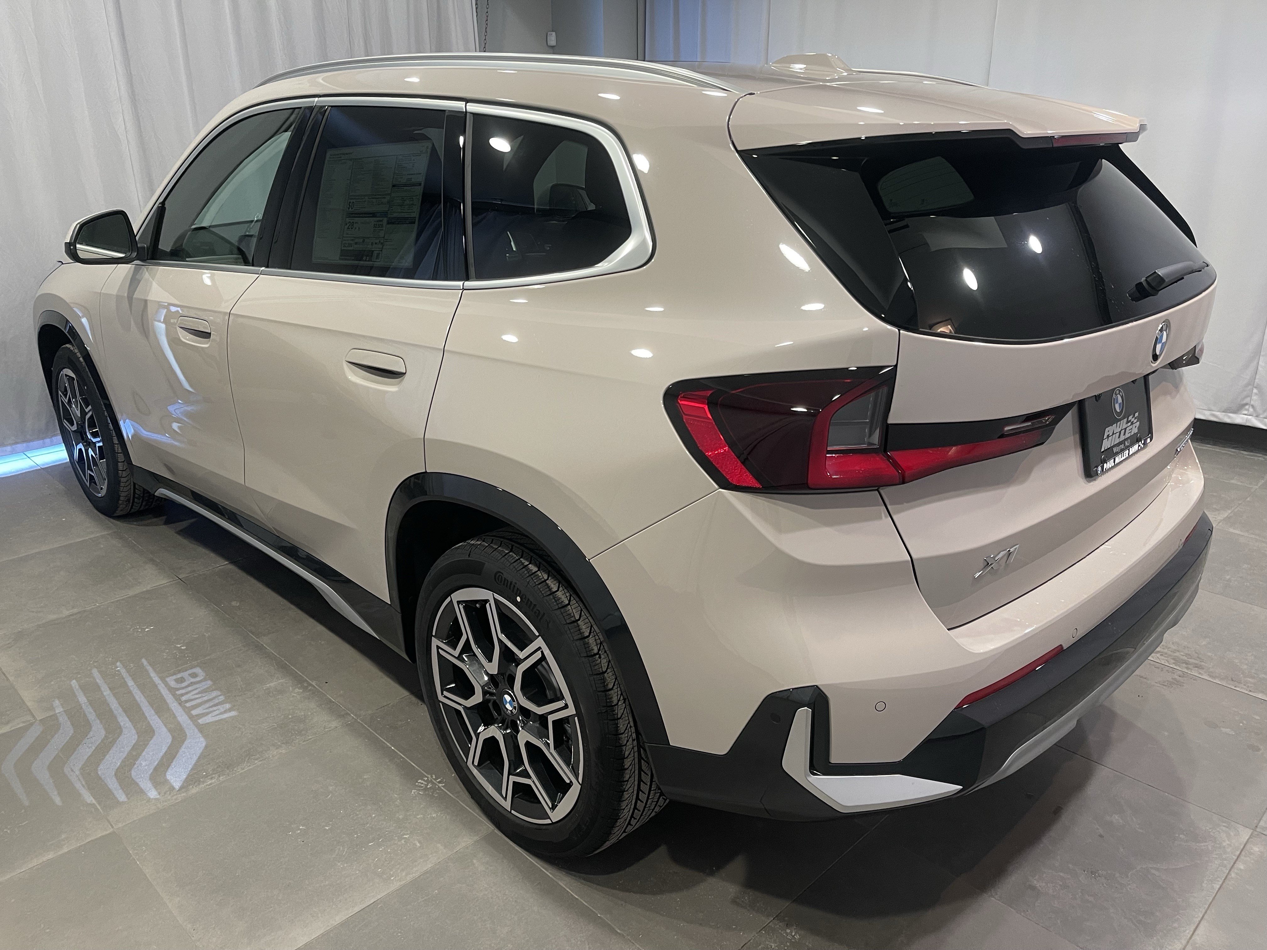 New 2026 BMW X1 xDrive28i w/ Convenience Package AWD/4WD image 4