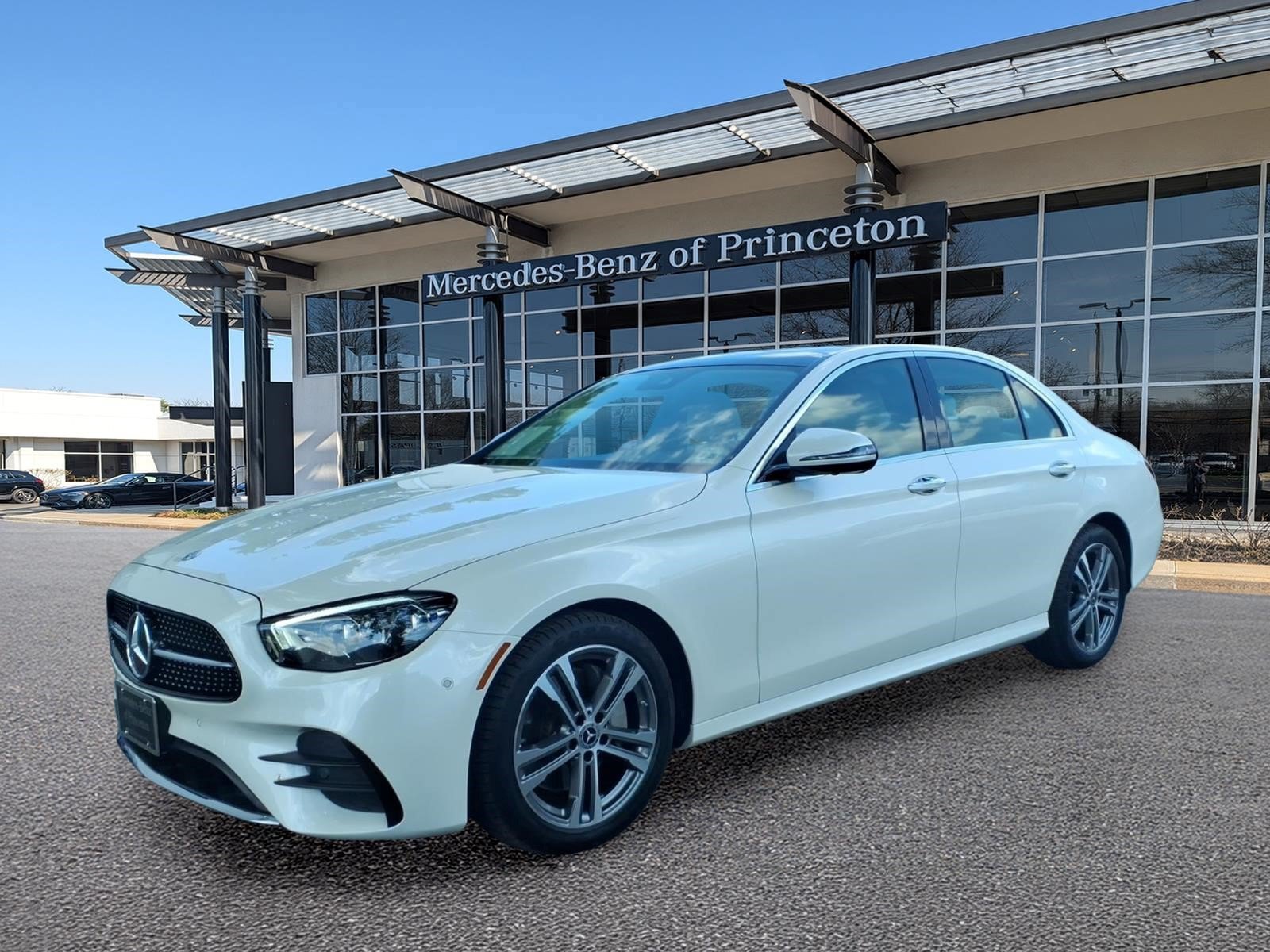Certified 2023 Mercedes-Benz E 350 4MATIC Sedan image 7