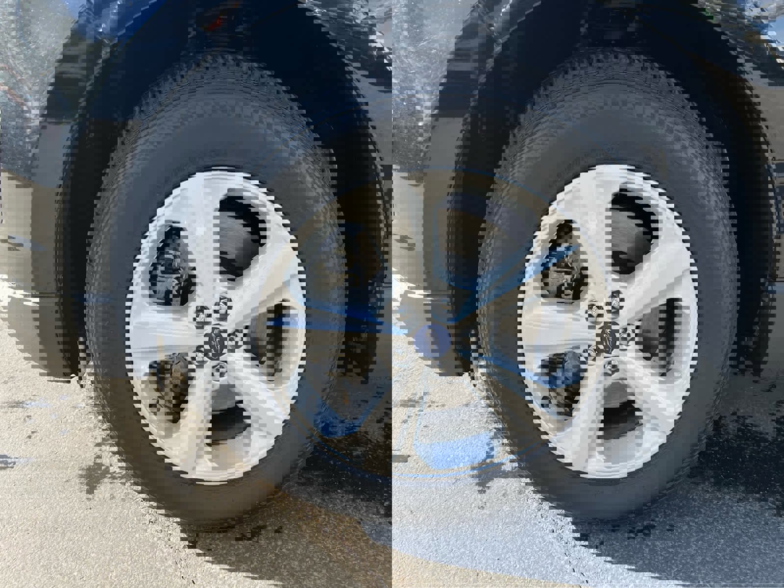 Used 2017 Ford Edge SE image 13