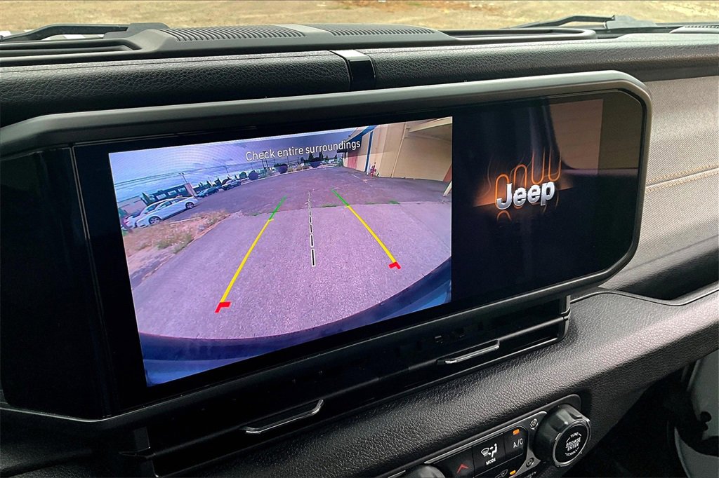 Used 2024 Jeep Wrangler Sport S image 29