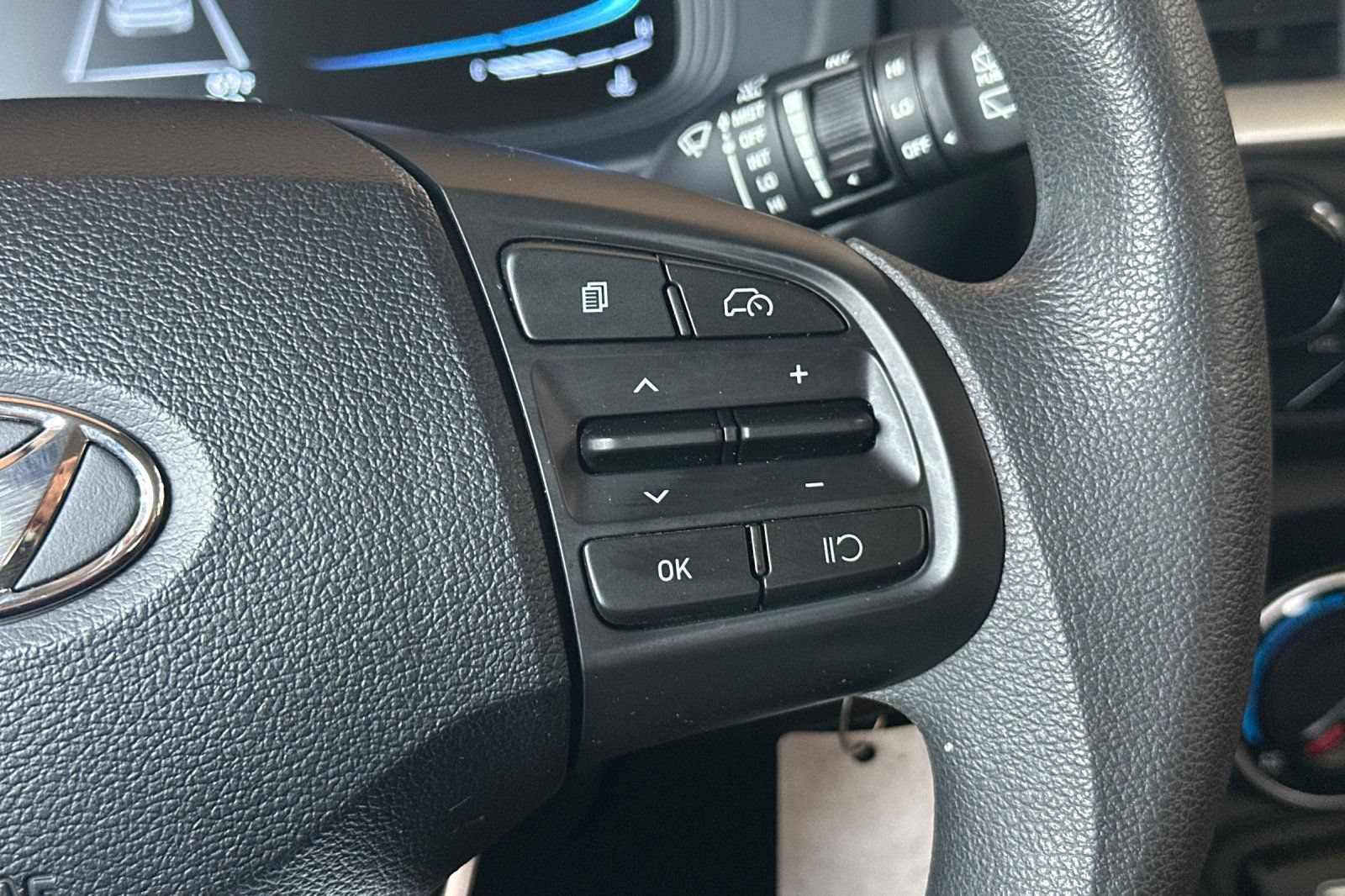Certified 2026 Hyundai Venue SE FWD image 30