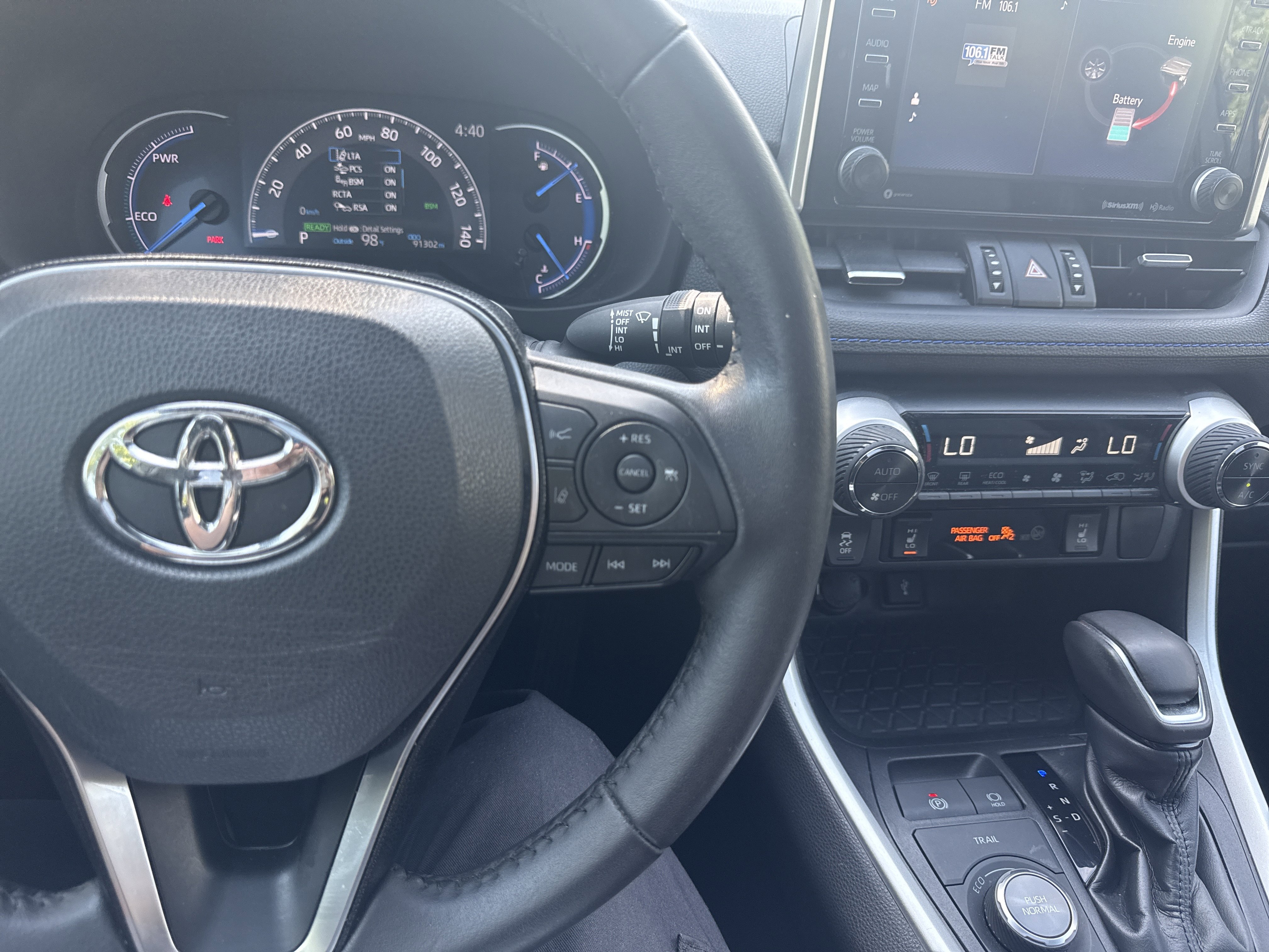 Used 2020 Toyota RAV4 XSE w/ Protection Package AWD/4WD image 2
