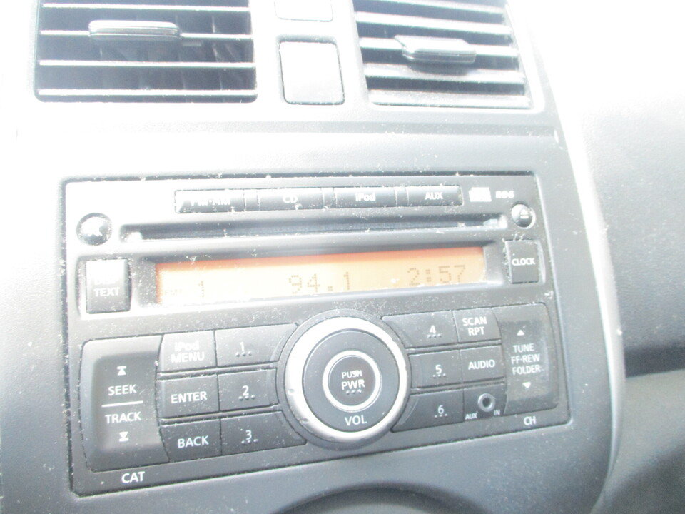 Used 2013 Nissan Versa SV w/ Convenience Pkg FWD image 30