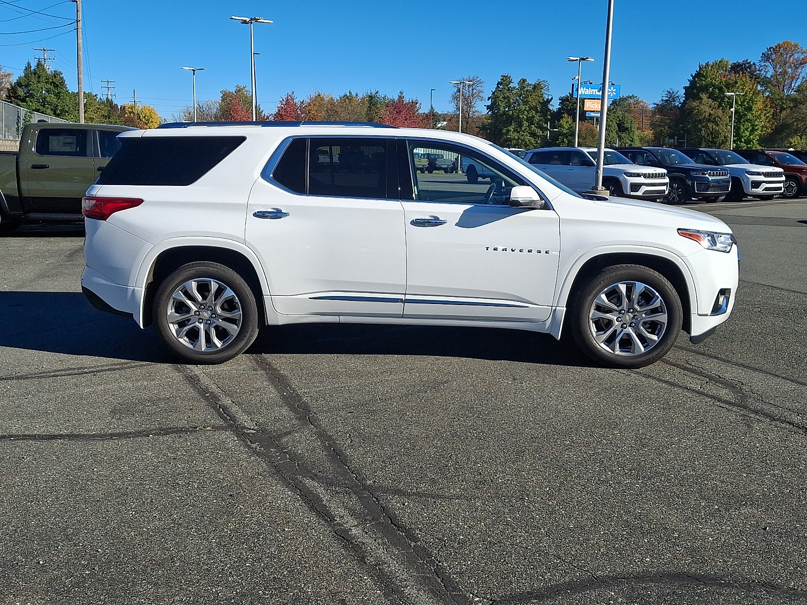 Used 2021 Chevrolet Traverse Premier AWD/4WD image 7