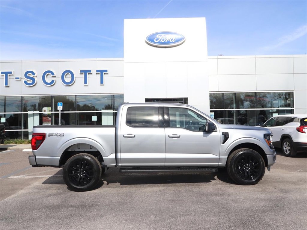 New 2026 Ford F150 XLT w/ Equipment Group 302A MID image 16