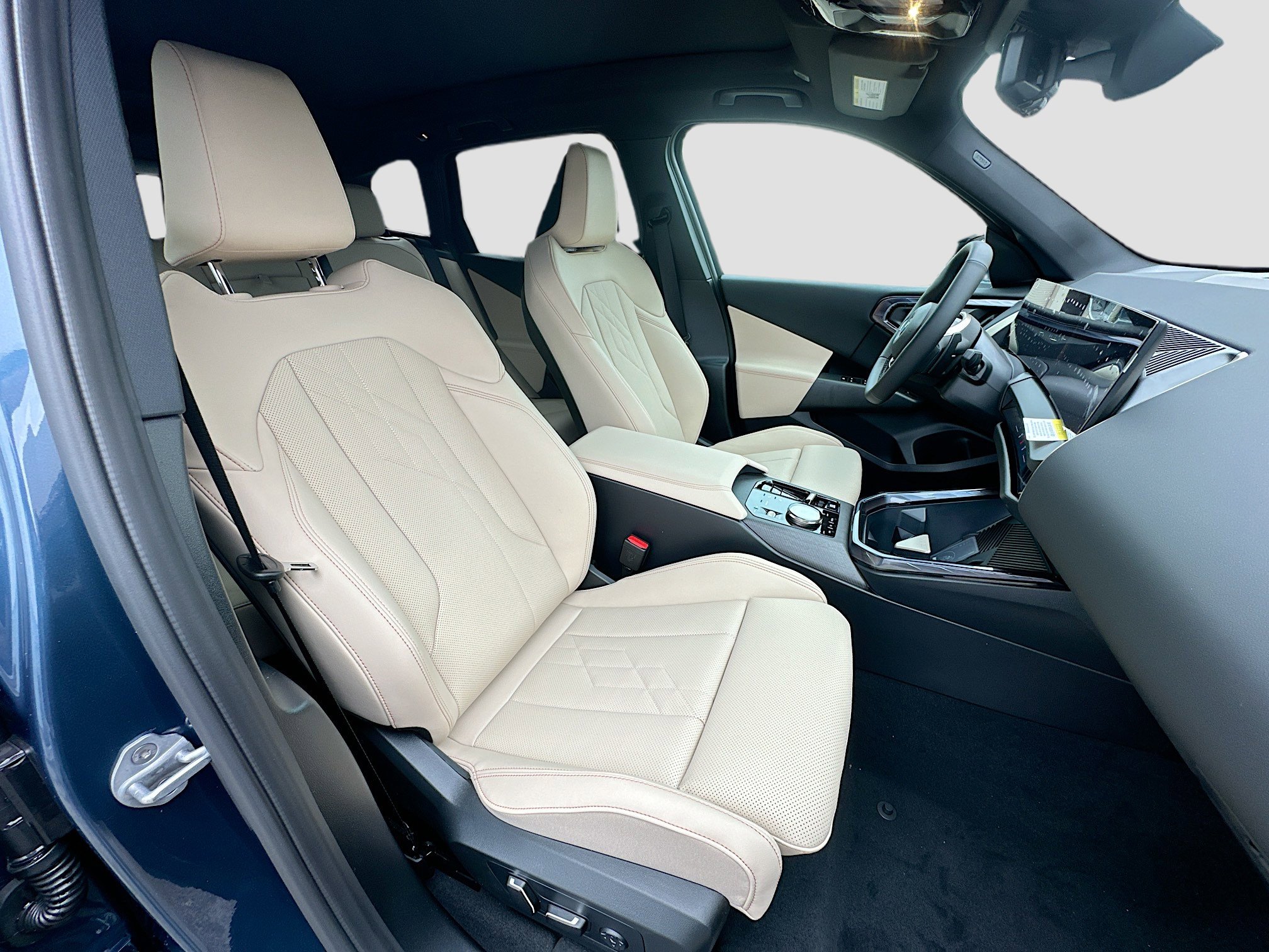 New 2025 BMW X3 xDrive30i w/ Convenience Package image 23