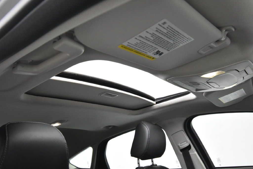 Used 2018 Ford Focus Titanium FWD image 15