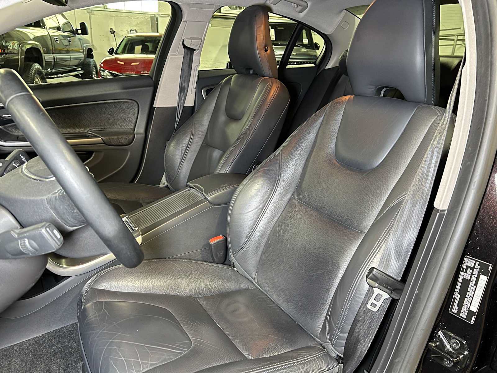 Used 2011 Volvo S60 T6 AWD/4WD image 23