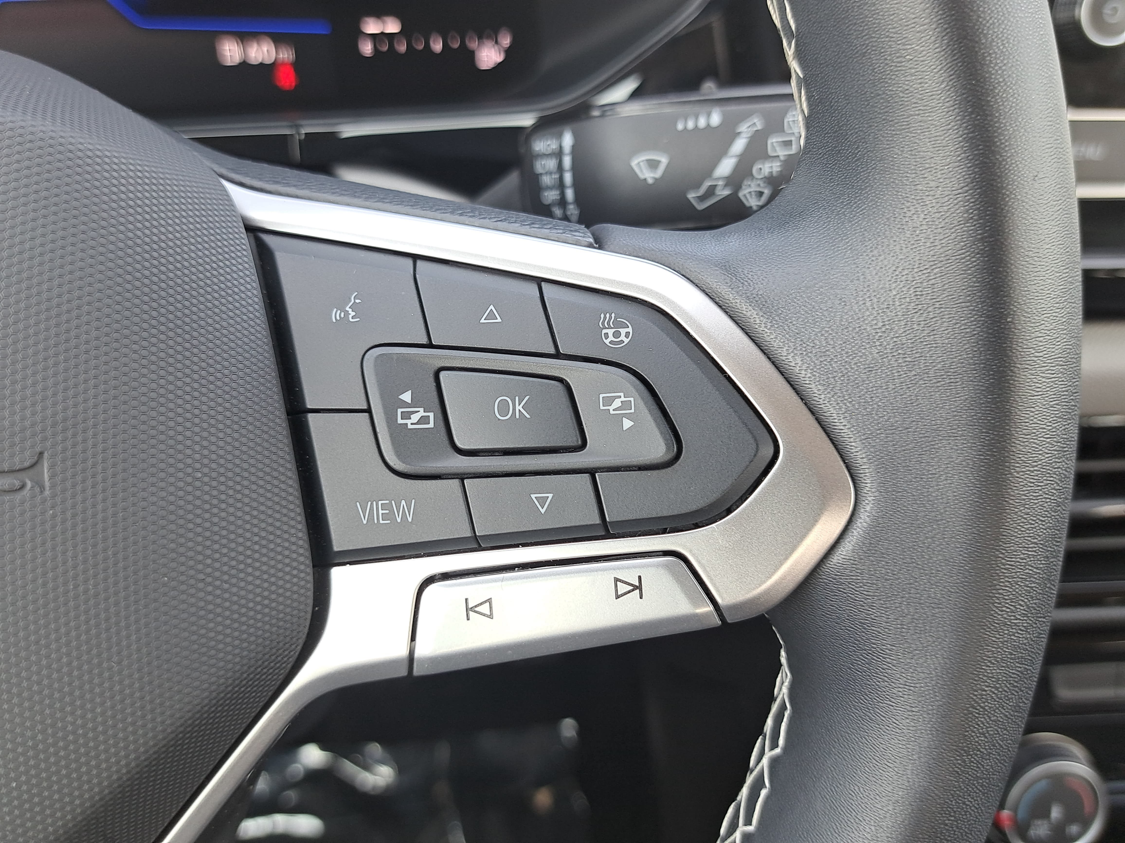 Certified 2024 Volkswagen Taos S FWD image 18
