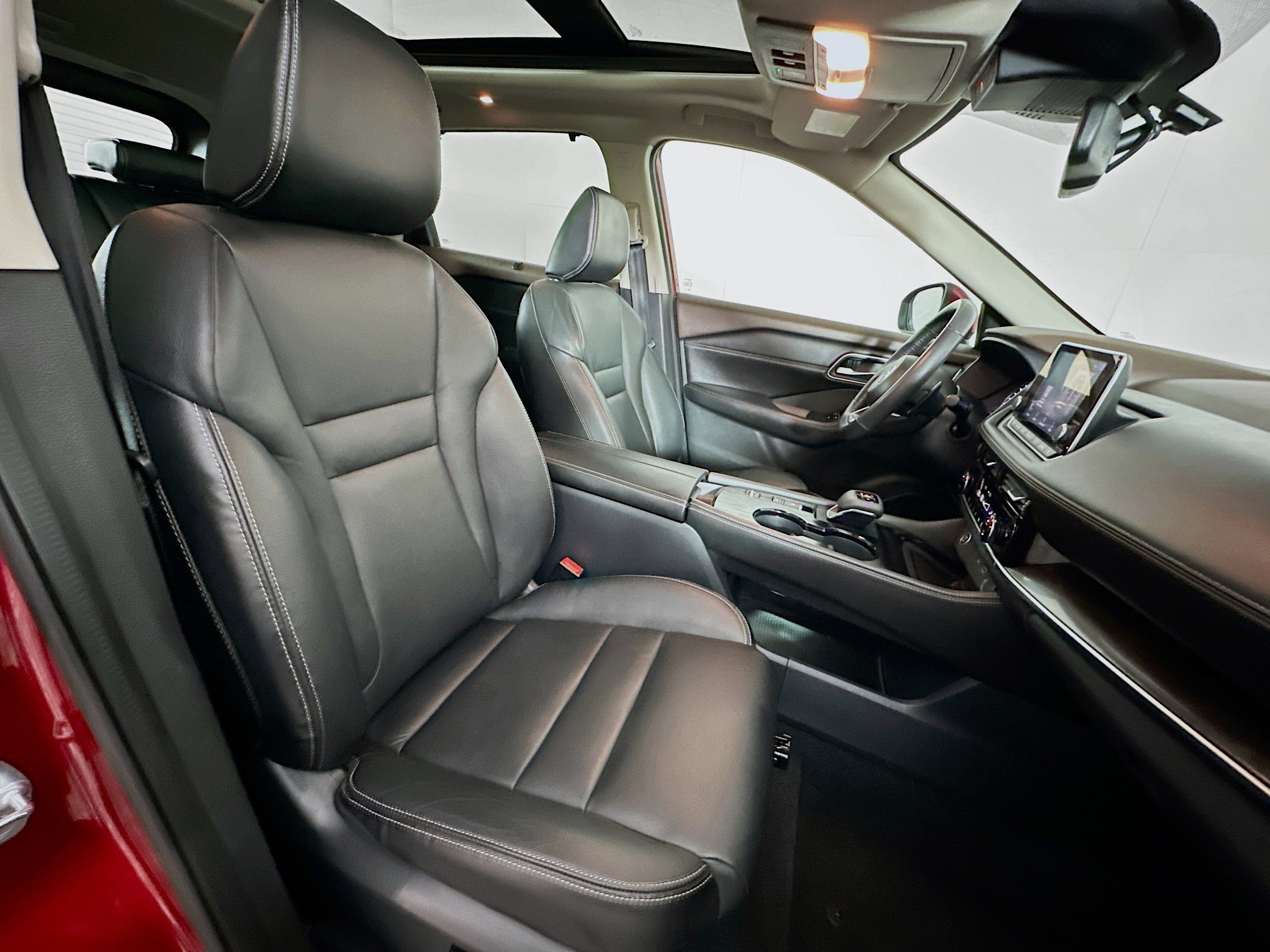 Used 2021 Nissan Rogue SL image 32