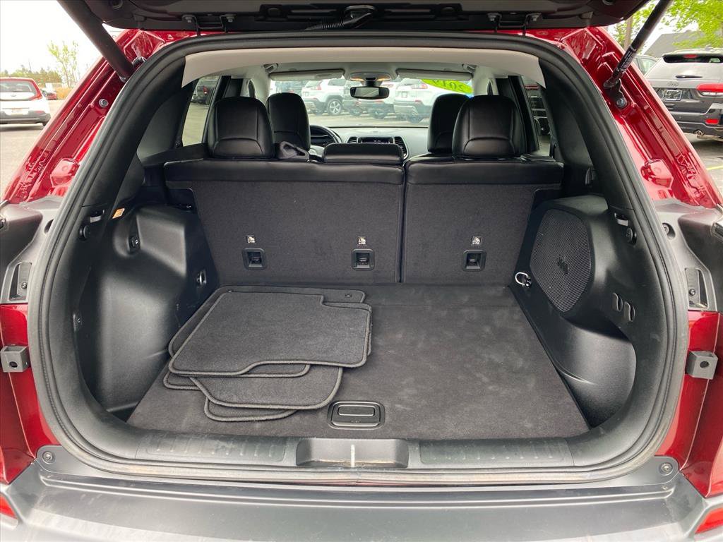 Used 2019 Jeep Cherokee Limited AWD/4WD image 23