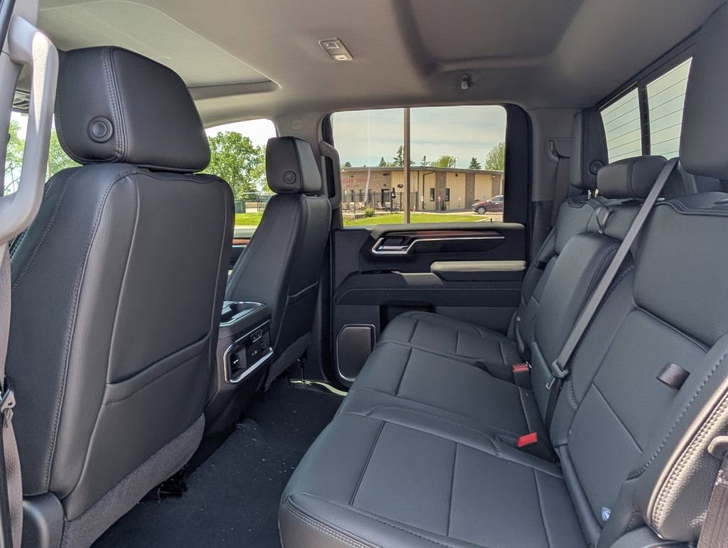 New 2026 GMC Sierra 3500 Denali w/ Denali Reserve Package AWD/4WD image 31