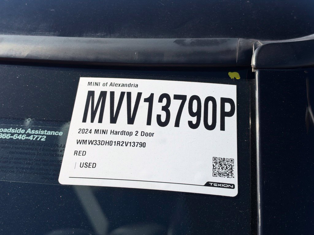 Used 2024 MINI Cooper 2-Door Hardtop FWD image 33