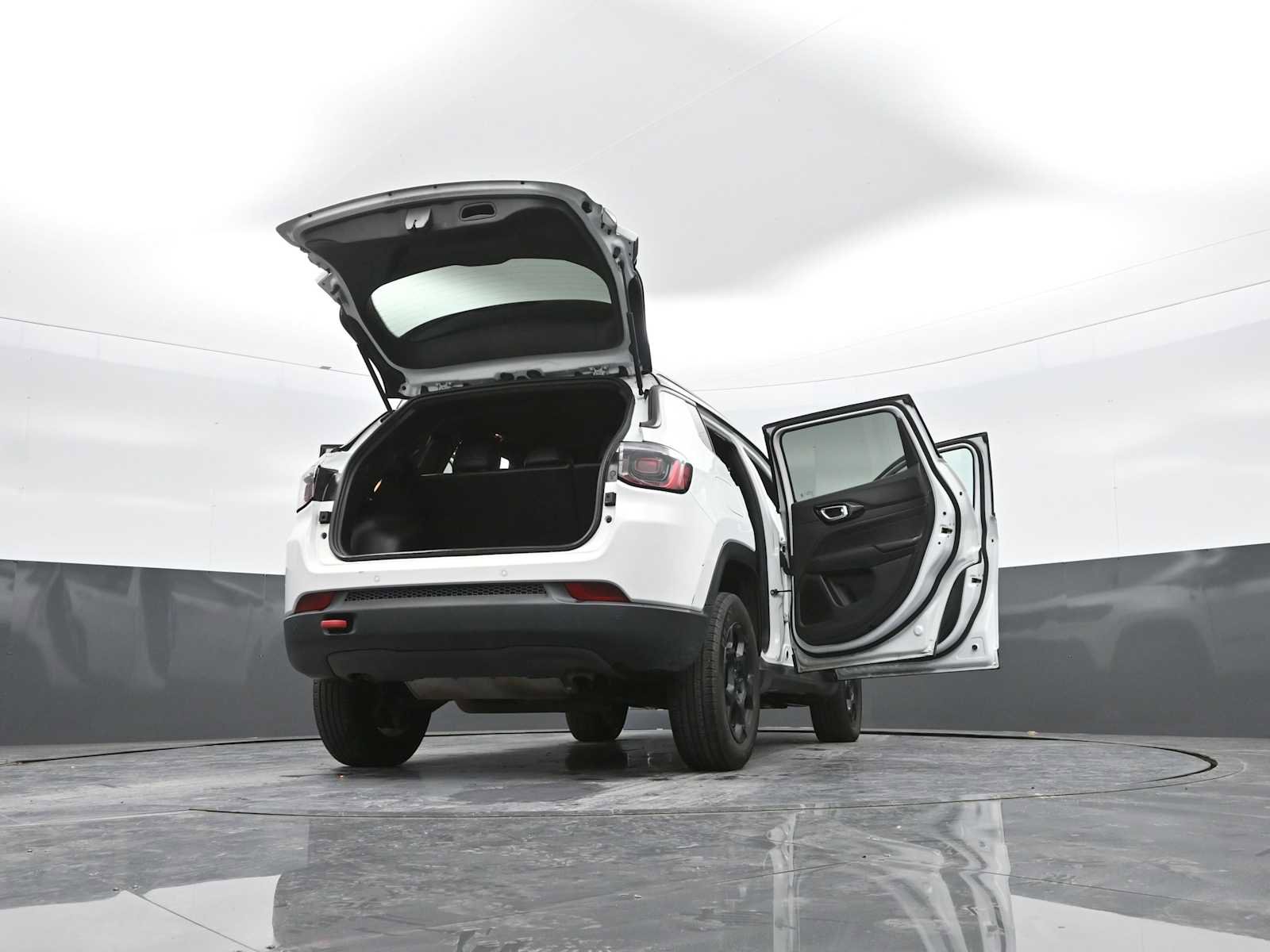 Used 2024 Jeep Compass Trailhawk image 52